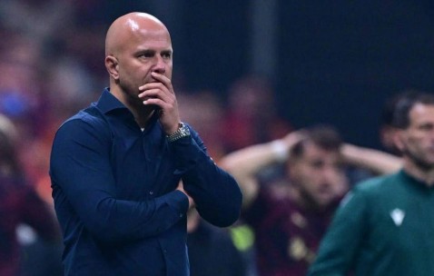 斯洛特谈利物浦成绩遭针对：克洛普战术调整引争议