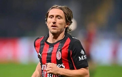 意甲爆大冷！AC米兰主场被弱旅逼平，赛后评分出炉，全场最佳竟是他！