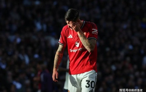 111年耻辱！曼联足总杯一轮游，18岁新星染红，未来只剩一地鸡毛？