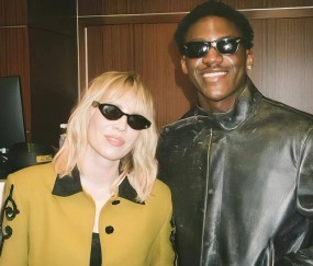 曼联承诺新帝星续约后坐稳主力！改变夏窗引援计划，只签一高价中场