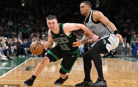 文班亚马21+6怀特29+9 福克斯21+9马刺击败凯尔特人