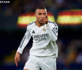 帮小熊化解矛盾，在更衣室发表讲话：连场进球的姆巴佩真成大哥了