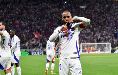 鲁能少帅成功邀请18岁五大联赛锋霸转会，曾德甲梅开二度